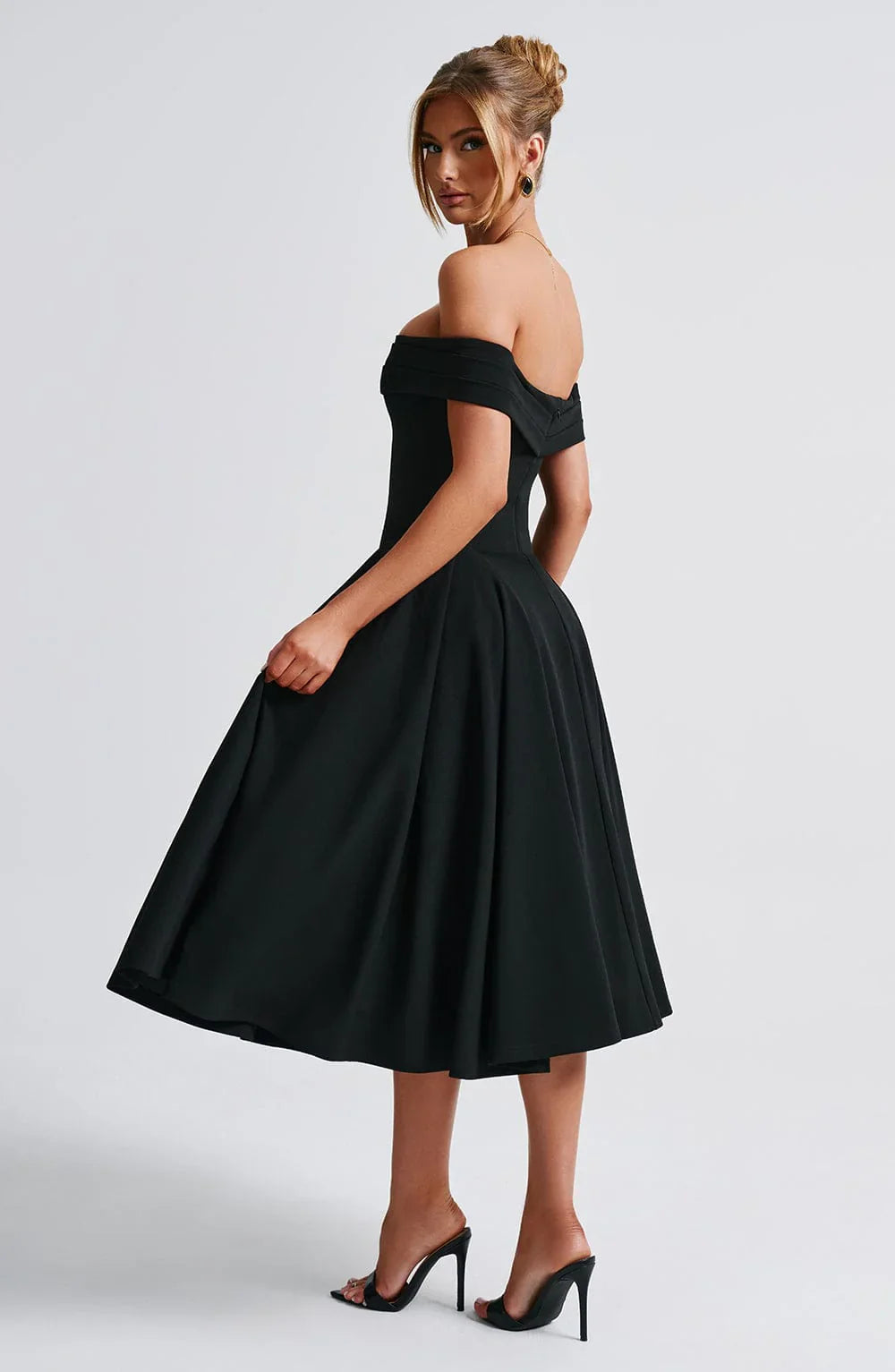 Minerva - Effortlessly Elegant Midi Dress